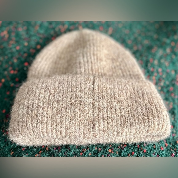 ?HAT ATTACK??NWOT?Eco Cuff Beanie in Taupe main image 13